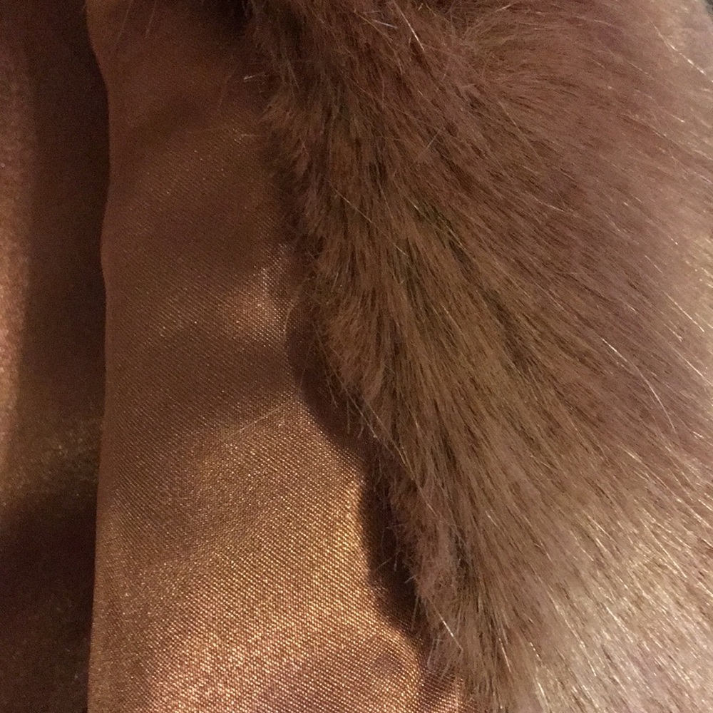 Forever 21 Mauve Plush Fur Vest Small S - Picture 10 of 11